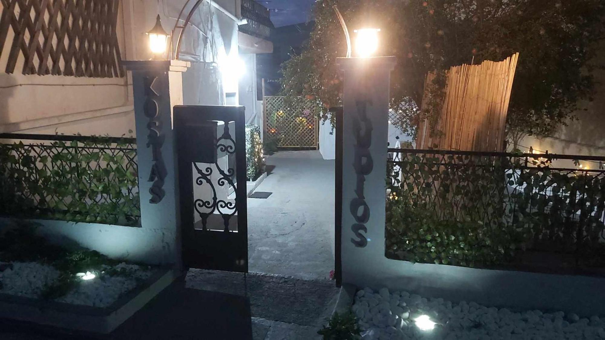 Kostas Studios Apartments - Ενοικιαζόμενα Δωμάτια Με Κουζινάκι Myrina Exterior foto